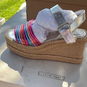 Kenneth Cole Silver Pink Wedge Shoes